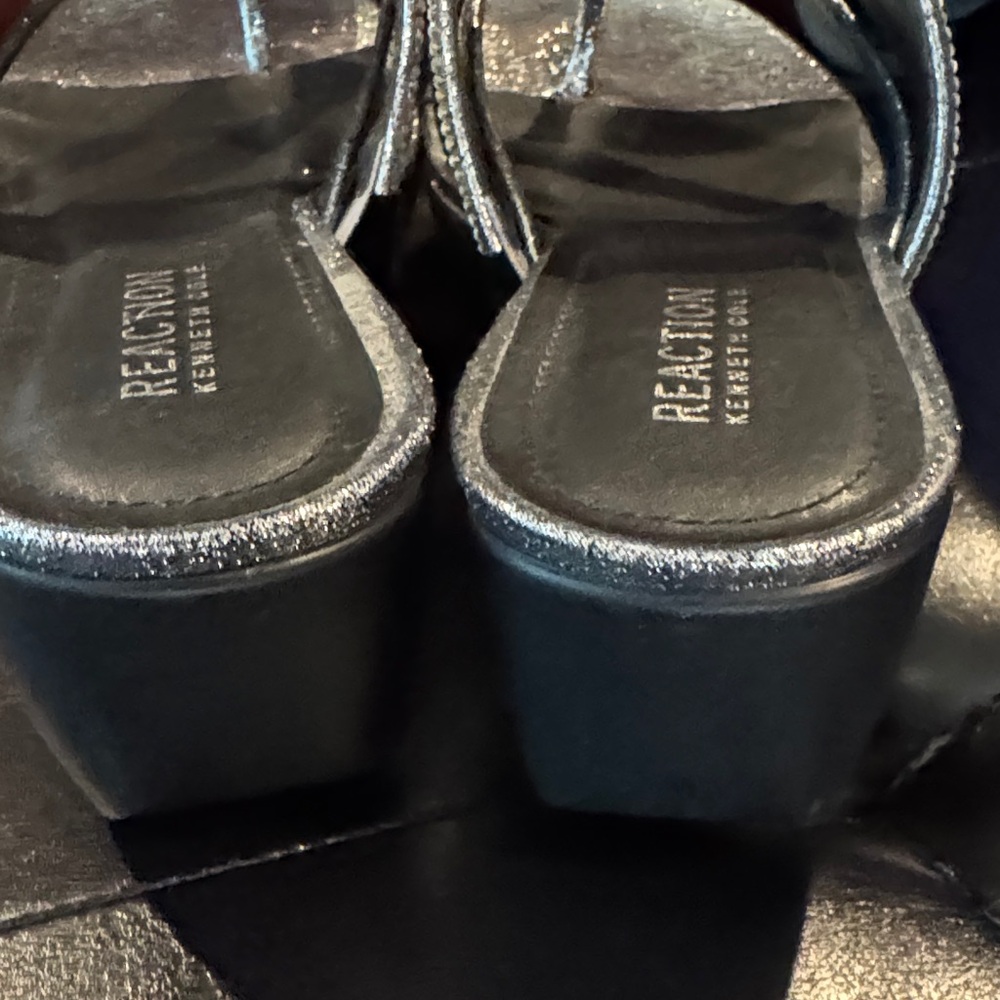 Kenneth Cole Reaction Glittery Silver Sandals - Picture 4 of 4